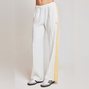 NWT Adidas Originals Premium Originals Crepe Tracksuit Pants